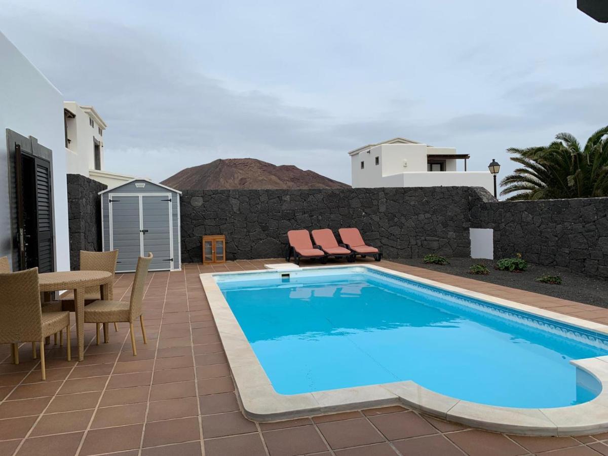 Villa Denise Яйса Экстерьер фото